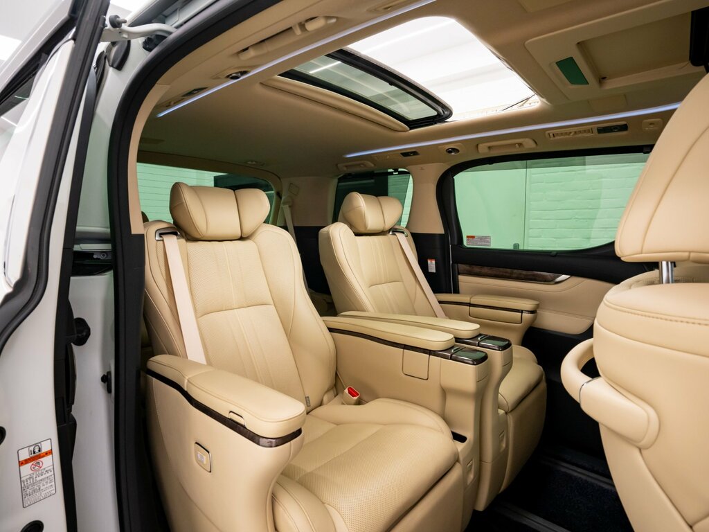 Toyota Alphard 2022 22 Gold #9