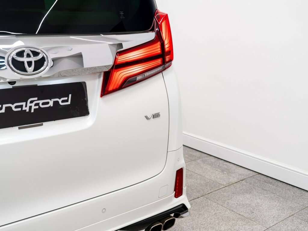 Toyota Alphard 2022 22 Gold #16