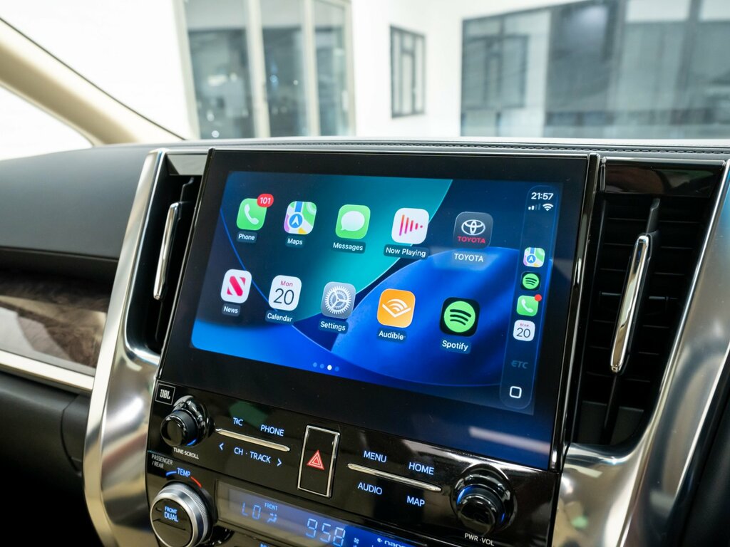 Toyota Alphard 2022 22 Gold #52