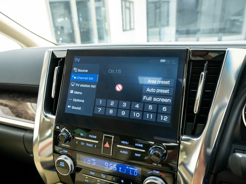 Toyota Alphard 2022 22 Gold #48