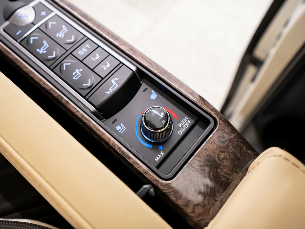 Toyota Alphard 2022 22 Gold #65