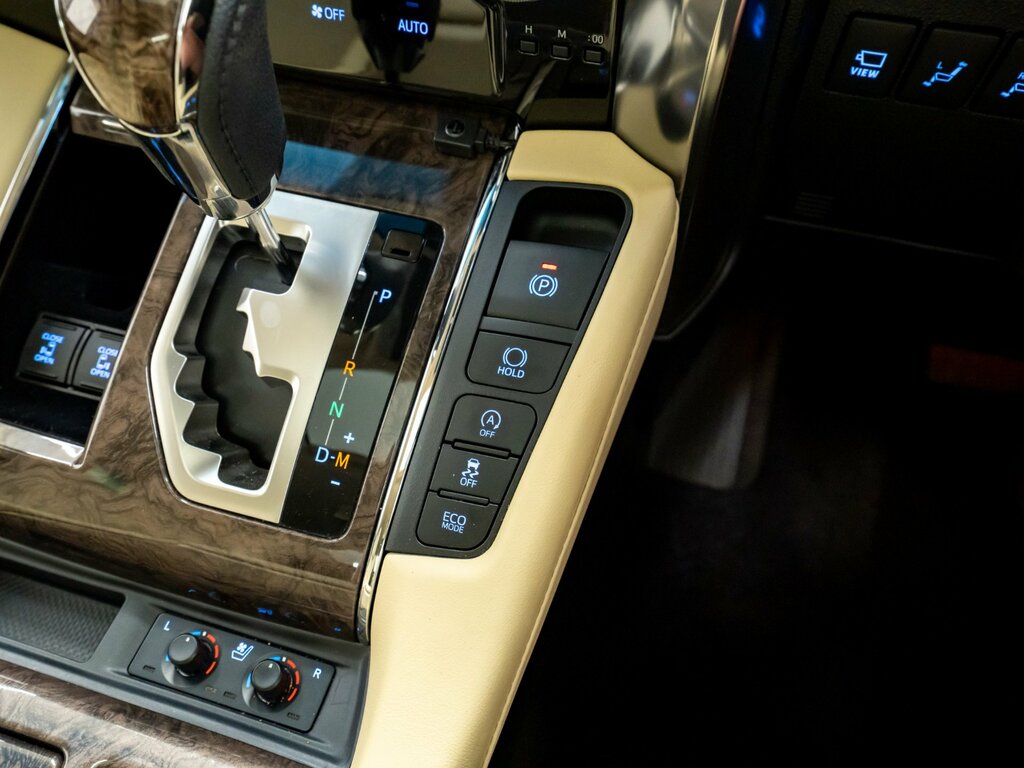 Toyota Alphard 2022 22 Gold #39