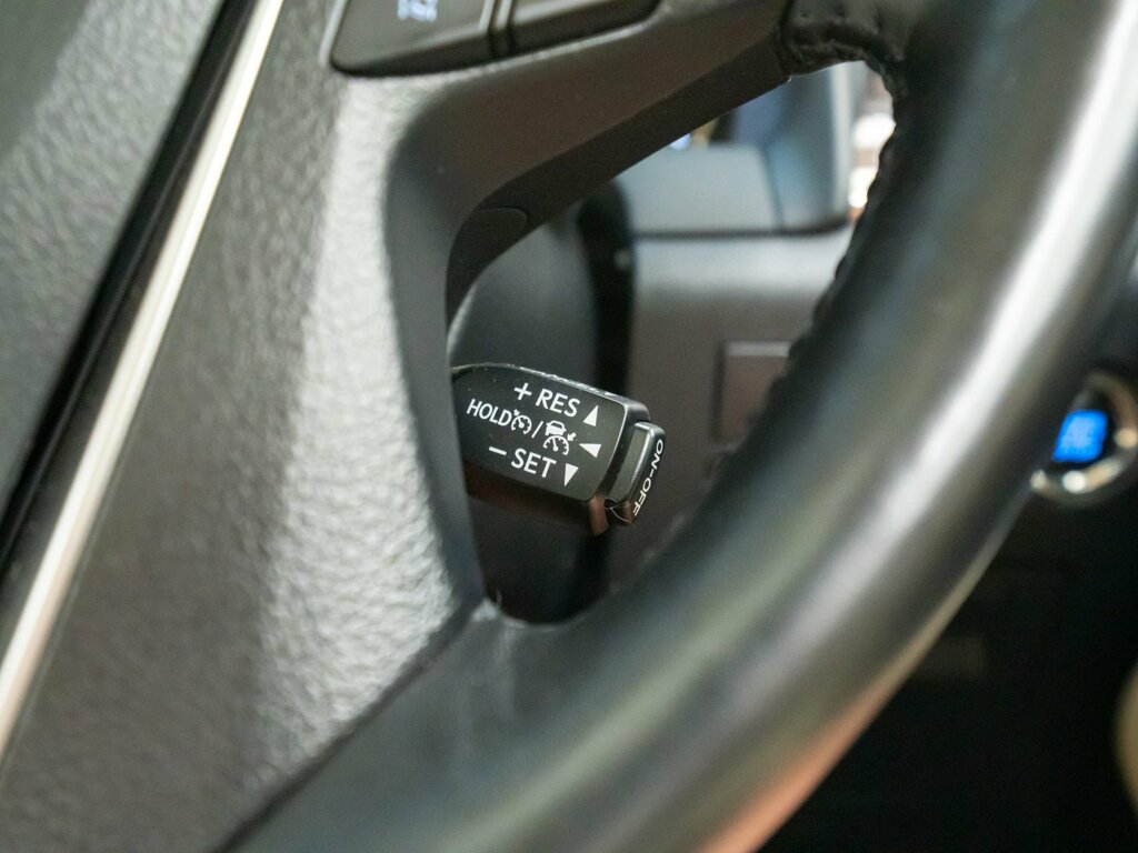 Toyota Alphard 2022 22 Gold #35