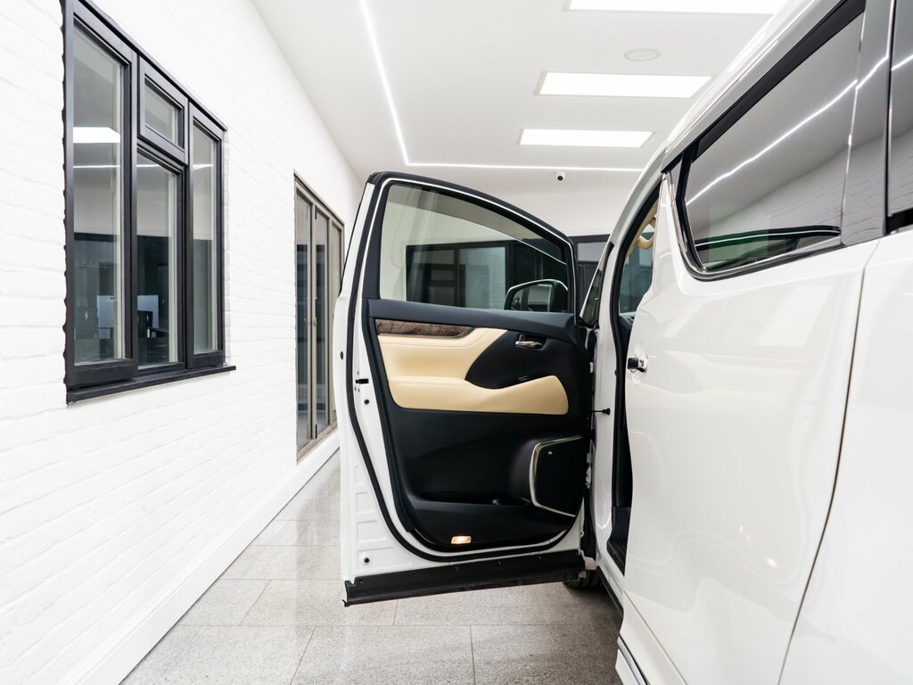 Toyota Alphard 2022 22 Gold #24