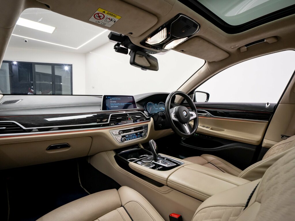 BMW 7 Series Saloon 2.0 Black #75