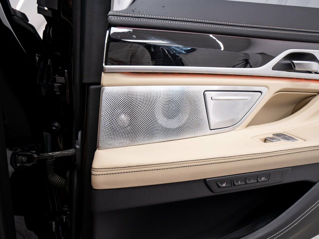 BMW 7 Series Saloon 2.0 Black #56