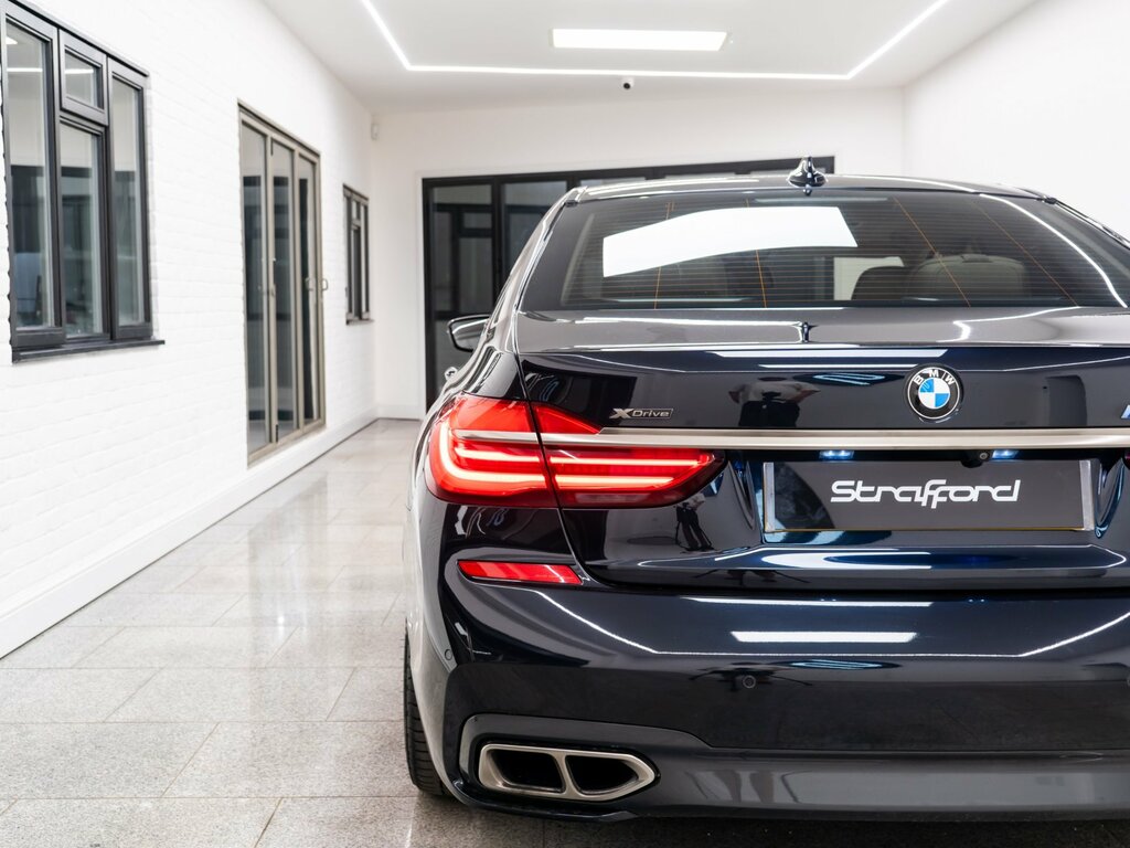 BMW 7 Series Saloon 2.0 Black #14