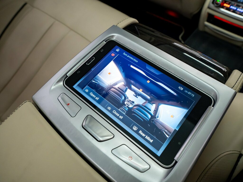BMW 7 Series Saloon 2.0 Black #64