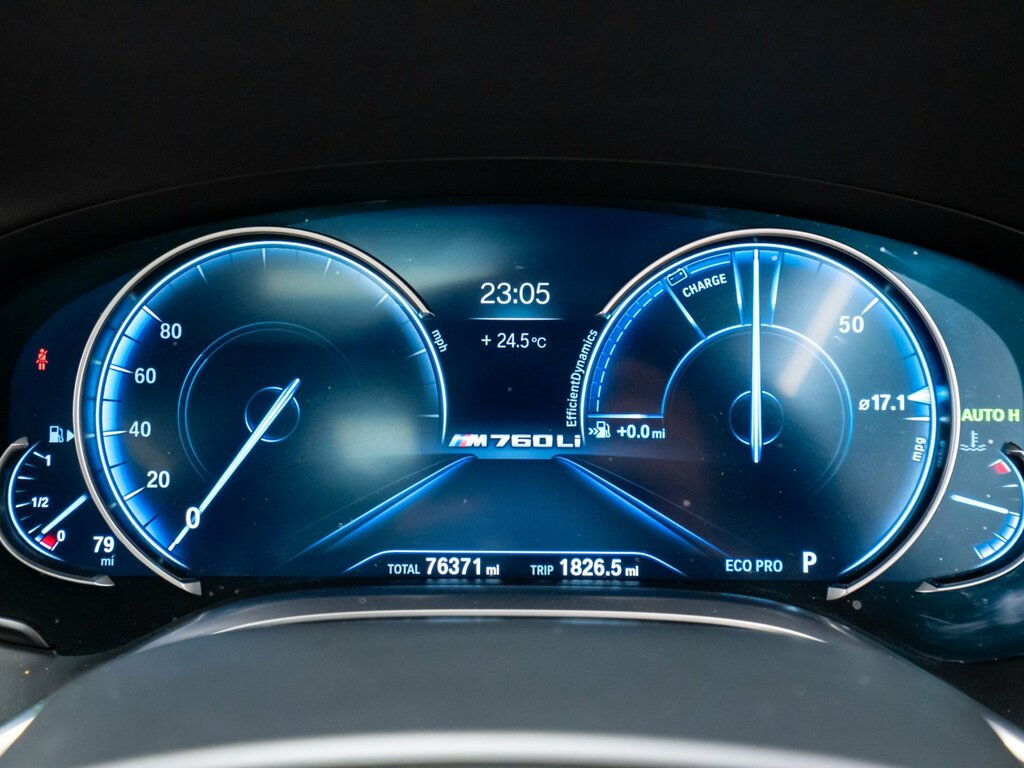 BMW 7 Series Saloon 2.0 Black #31