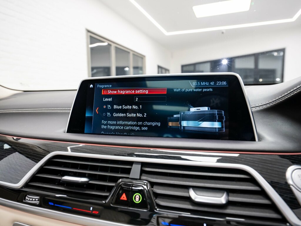 BMW 7 Series Saloon 2.0 Black #41