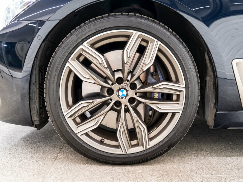 BMW 7 Series Saloon 2.0 Black #22
