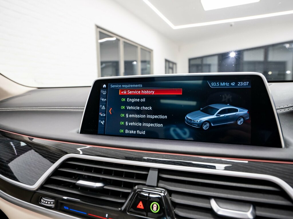 BMW 7 Series Saloon 2.0 Black #46