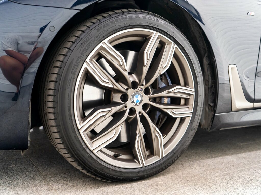 BMW 7 Series Saloon 2.0 Black #21