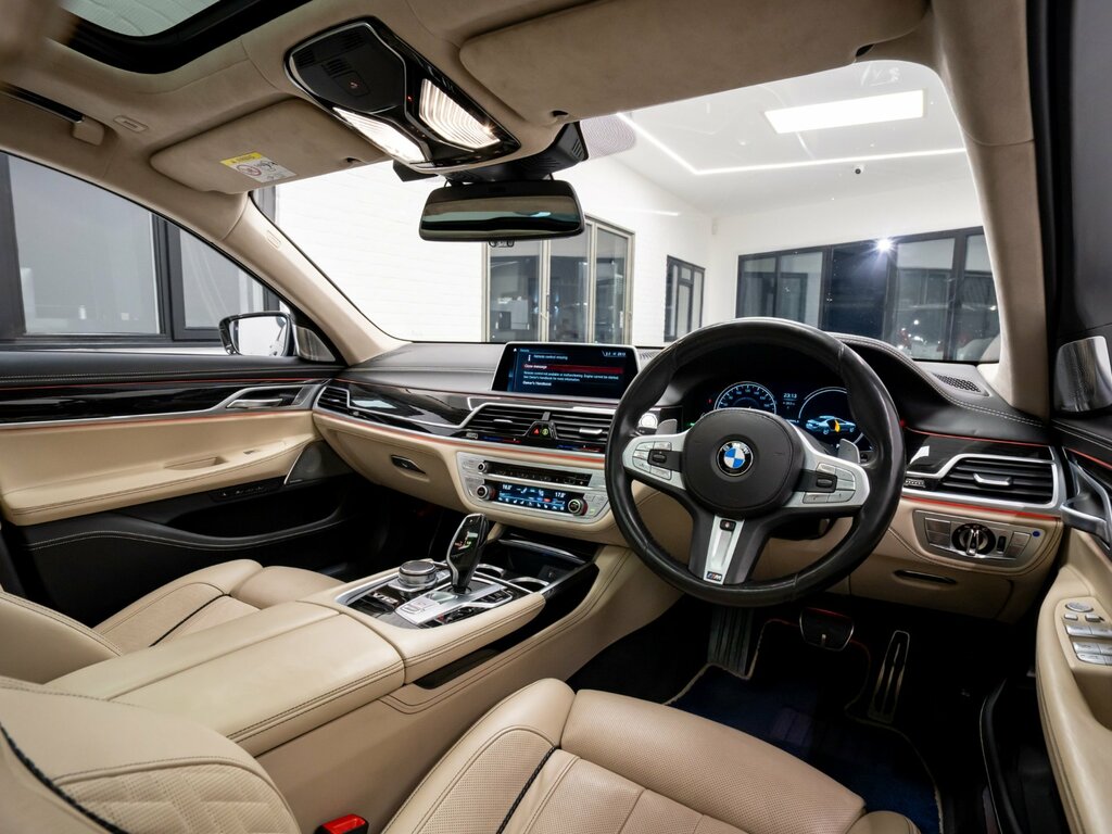 BMW 7 Series Saloon 2.0 Black #8