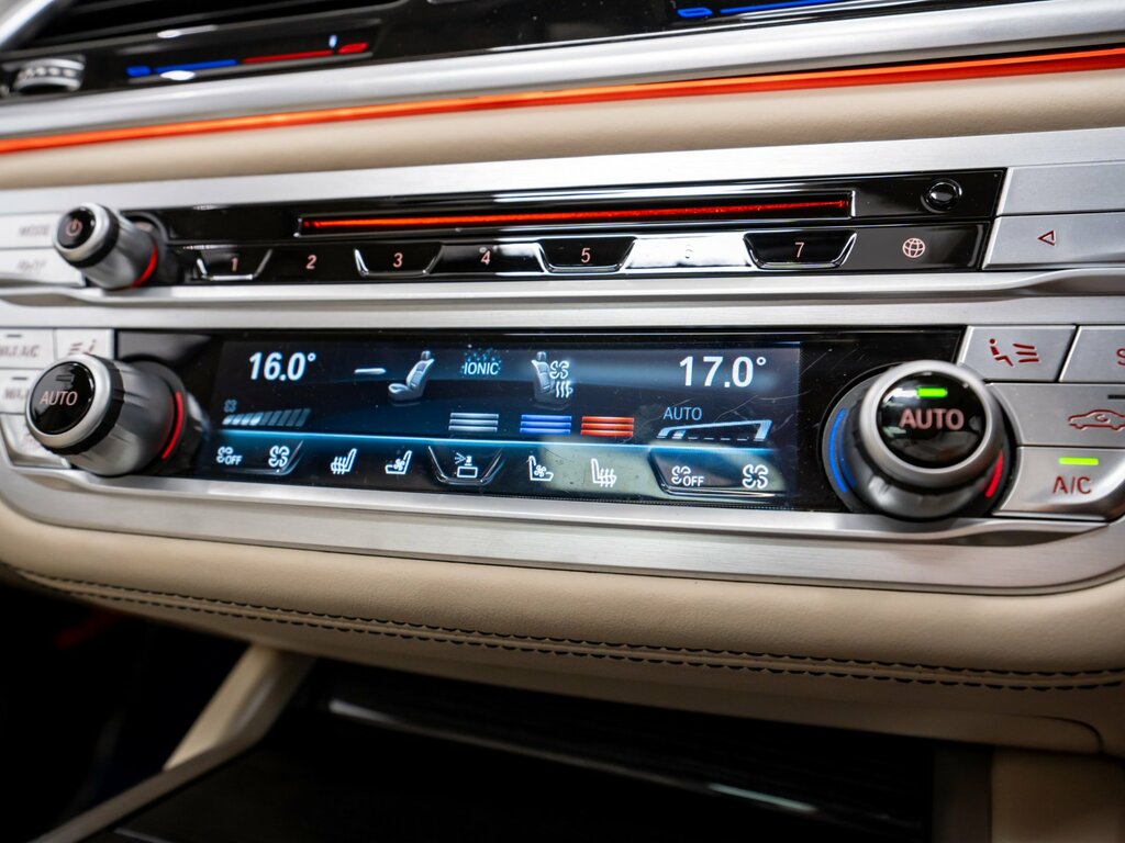 BMW 7 Series Saloon 2.0 Black #40