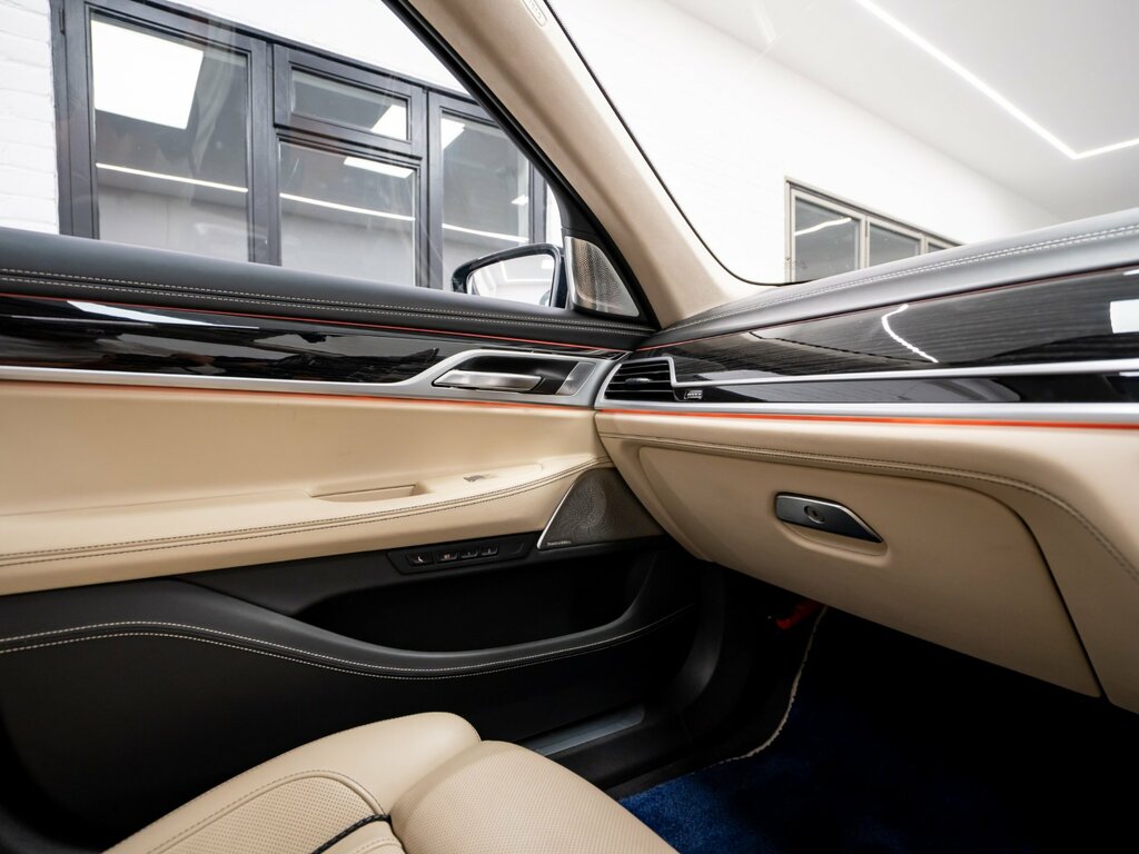 BMW 7 Series Saloon 2.0 Black #52