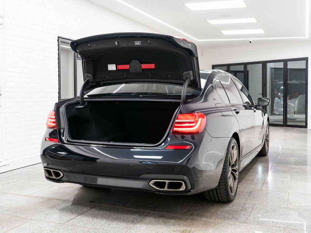 BMW 7 Series Saloon 2.0 Black #12
