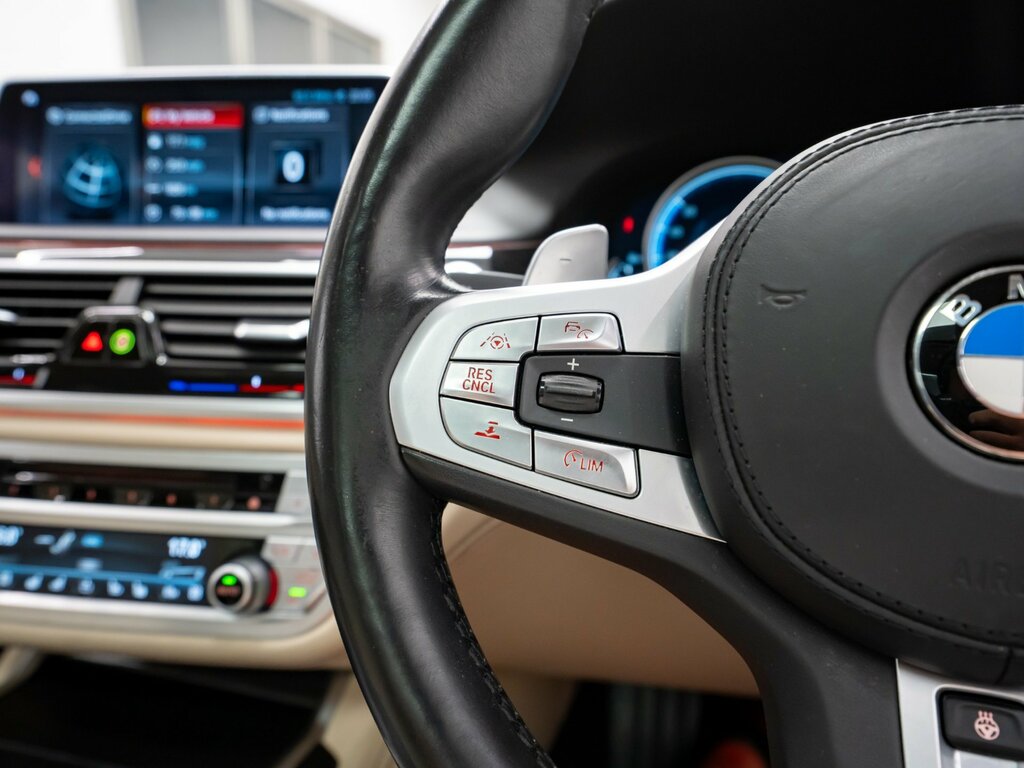 BMW 7 Series Saloon 2.0 Black #32