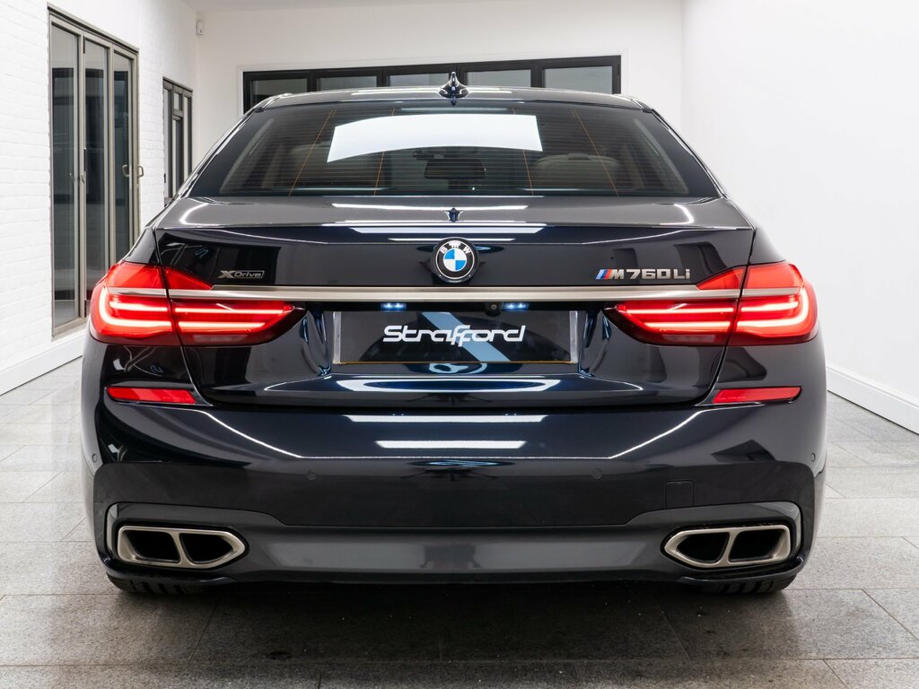 BMW 7 Series Saloon 2.0 Black #11