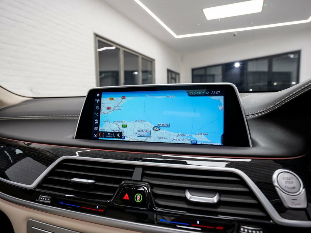 BMW 7 Series Saloon 2.0 Black #43