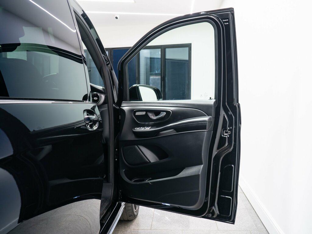 Mercedes-Benz V Class Amg Line Grey #30
