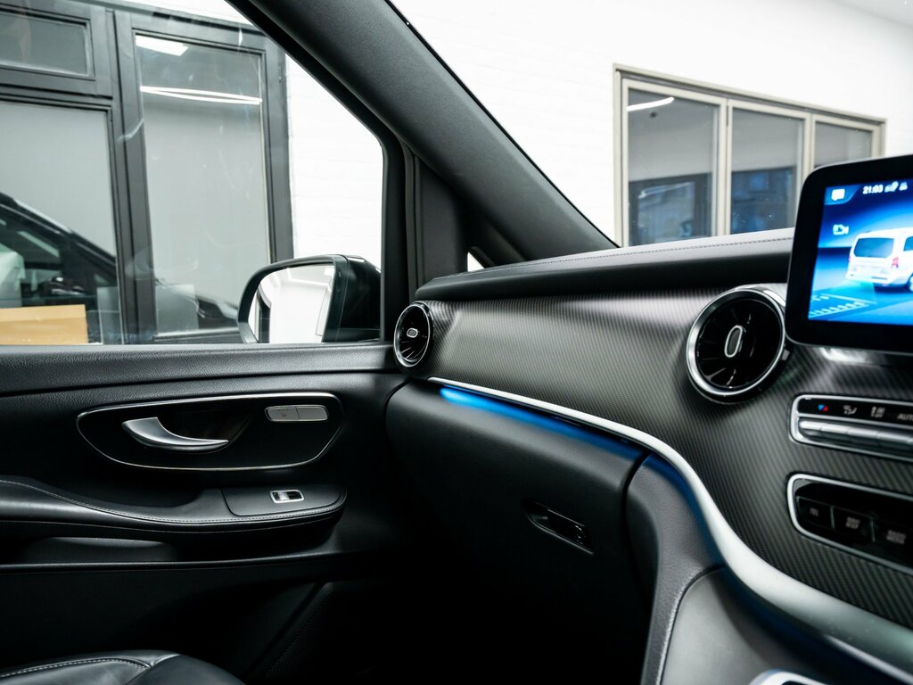 Mercedes-Benz V Class Amg Line Grey #35