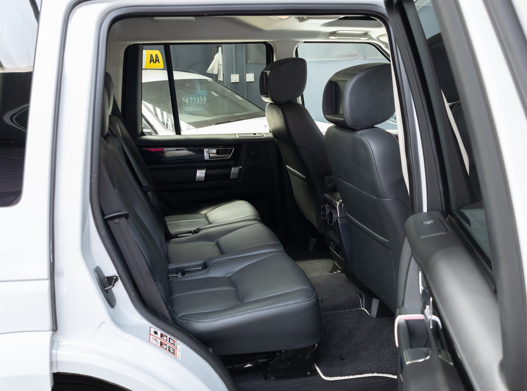 Land Rover Discovery Td4 Se Tech Brown #33