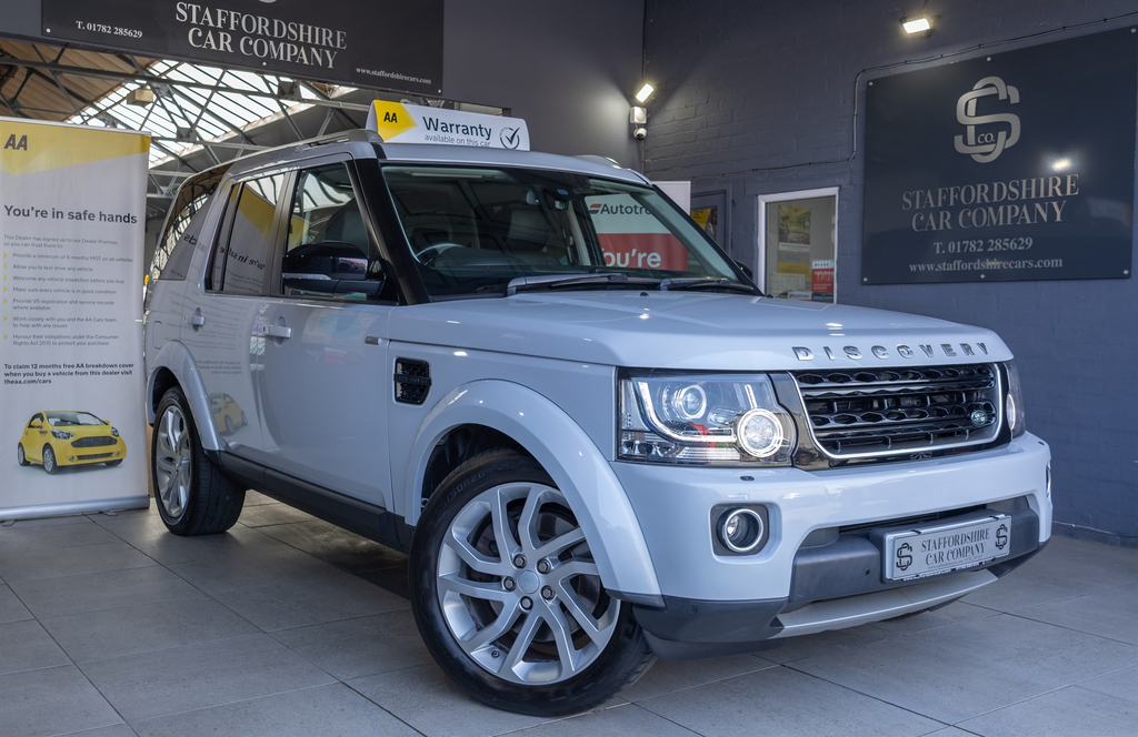 Land Rover Discovery Sdv6 Landmark White