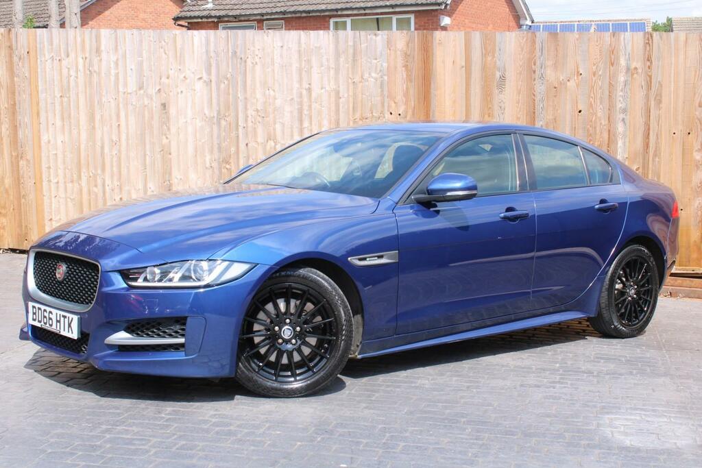 Jaguar XE 2.0 D R-sport Blue