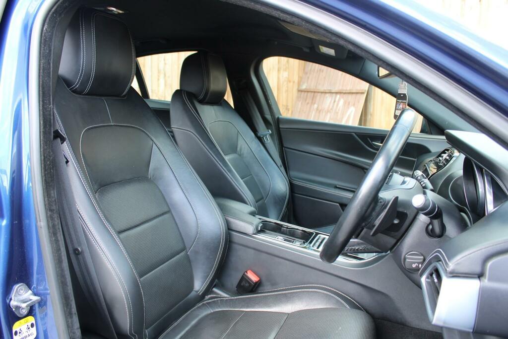 Jaguar XE 2.0 D R-sport Blue #6