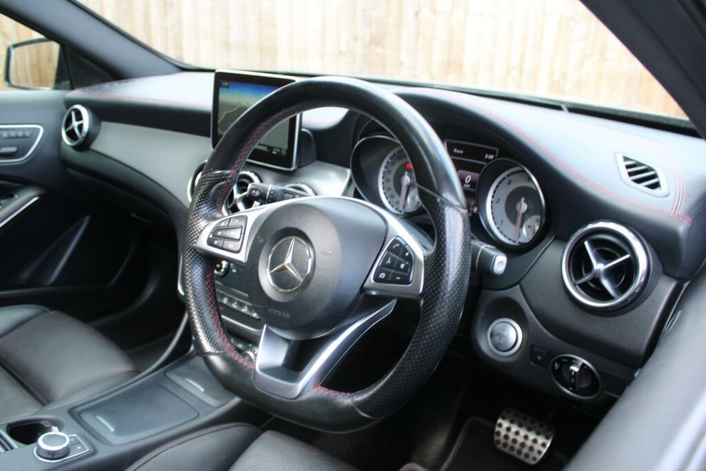 Mercedes-Benz GLA Class 2015 2.0 Gla250 Amg Line Suv 7G-dct 4Ma White #8