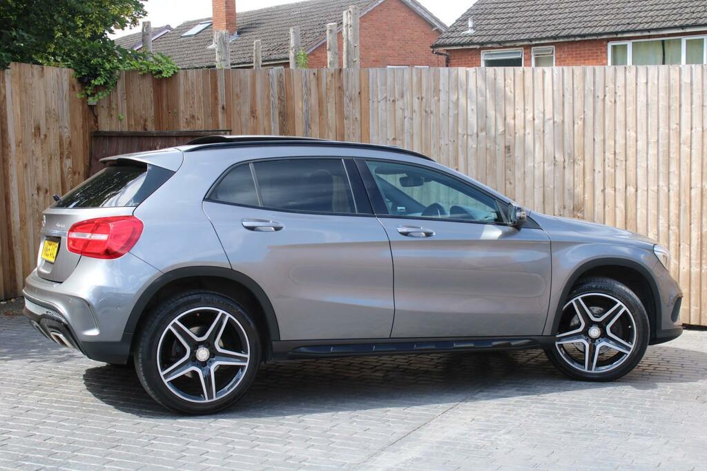 Mercedes-Benz GLA Class 2015 2.0 Gla250 Amg Line Suv 7G-dct 4Ma White #24