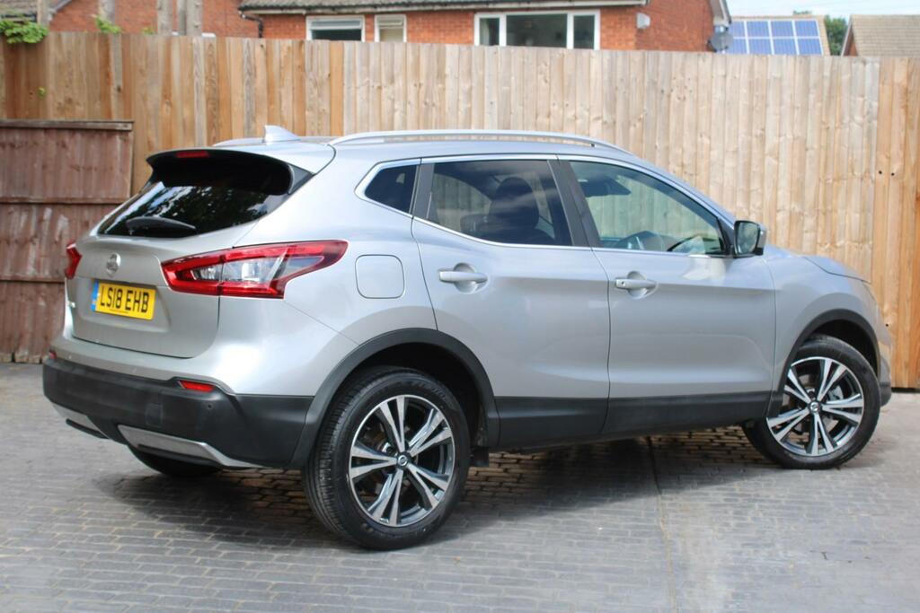 Nissan Qashqai 1.2 Dig-t N-connecta 2018 Silver #3