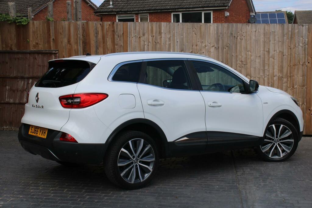 Renault Kadjar 1.2 Signature S Nav Tce 130 2016 SJ66YVH White #3