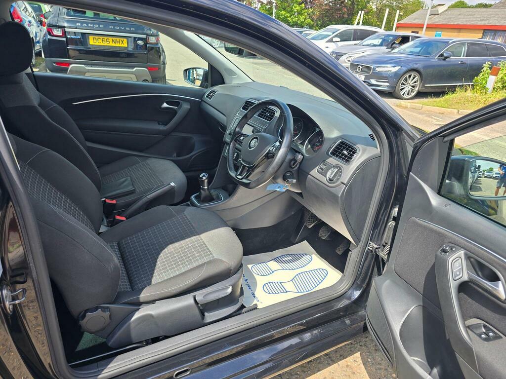 Volkswagen Polo 1.2L Match Black #9