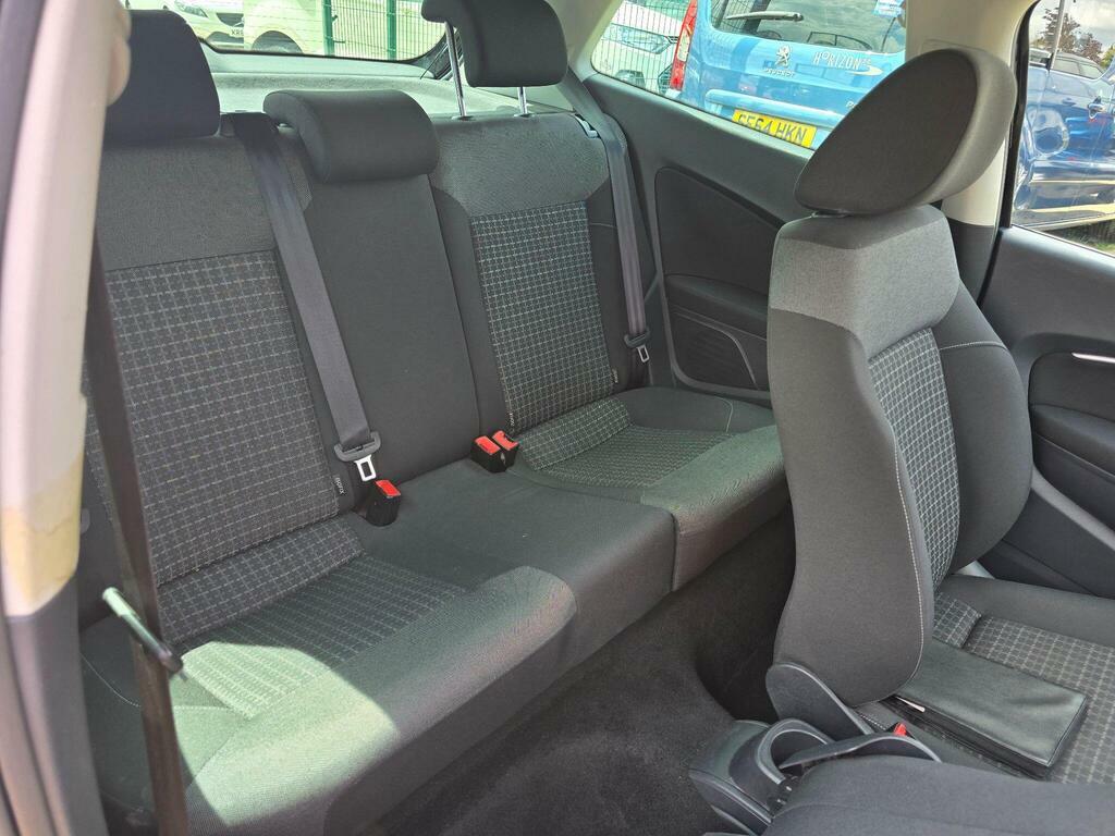 Volkswagen Polo 1.2L Match Black #10