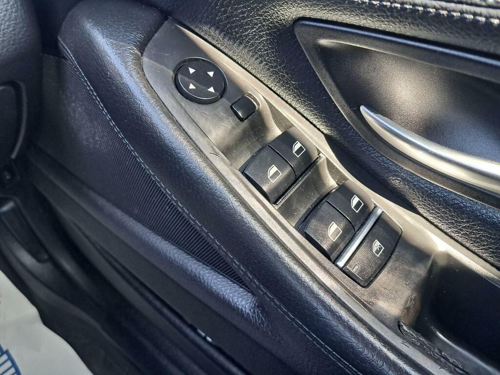 BMW 5 Series 3.0 530D Se Touring Steptronic Euro 5 Black #15