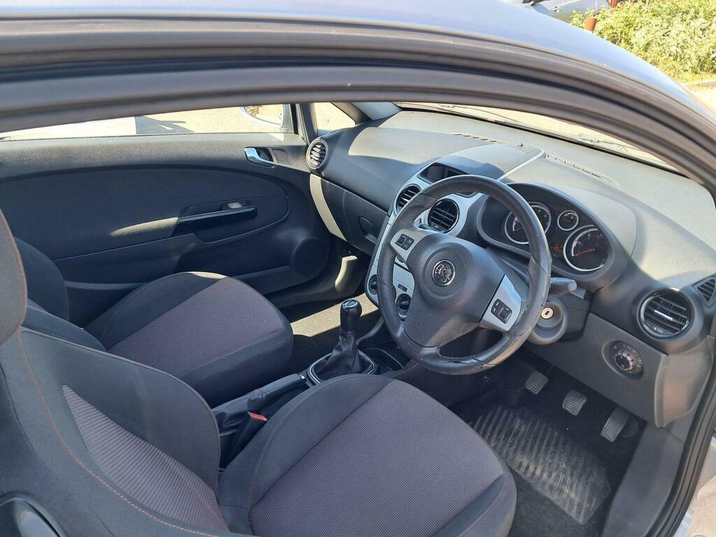 Vauxhall Corsa 1.2I 16V Life Hatchback 139 Gk Black #9
