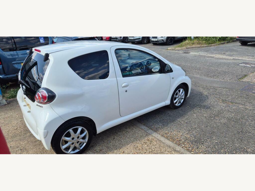 Toyota Aygo 1.0 Vvt-i Mode Euro 5 White #3
