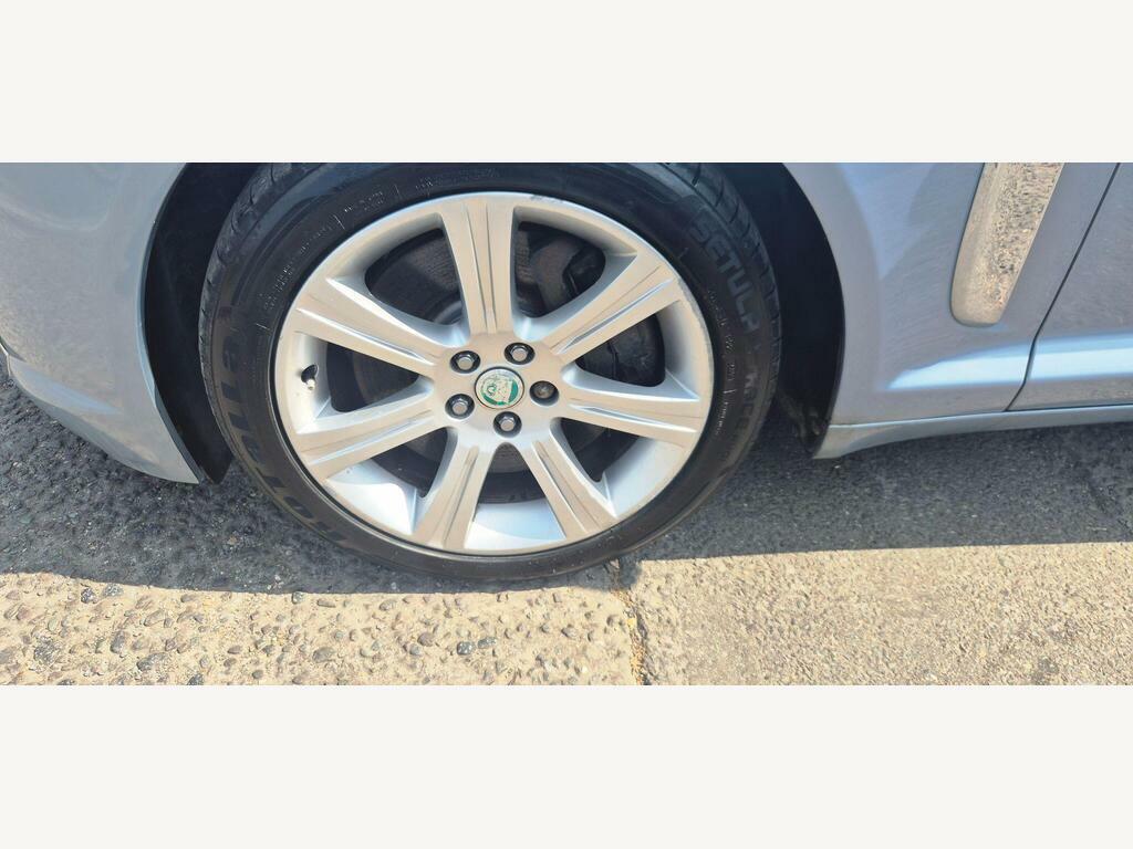Jaguar XF 3.0 V6 Luxury Saloon Euro 4 238 P Blue #9