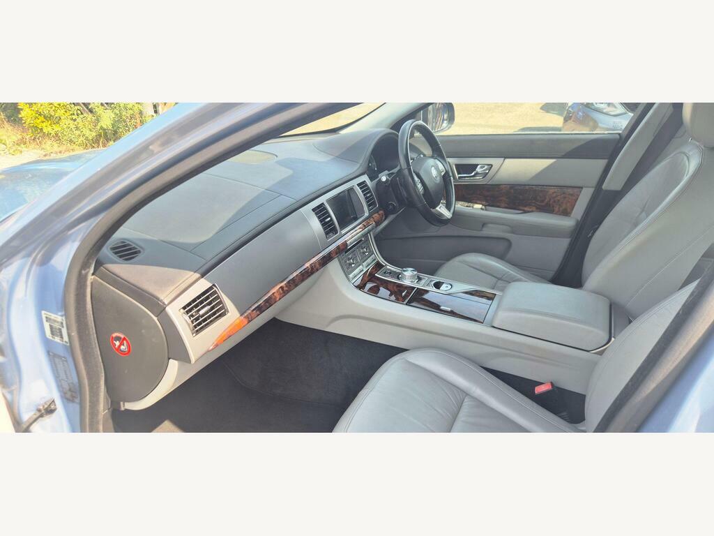 Jaguar XF 3.0 V6 Luxury Saloon Euro 4 238 P Blue #16
