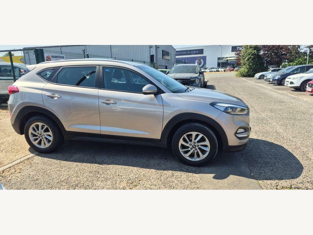 Hyundai Tucson 1.7 Crdi Blue Drive Se Nav Euro 6 S S White