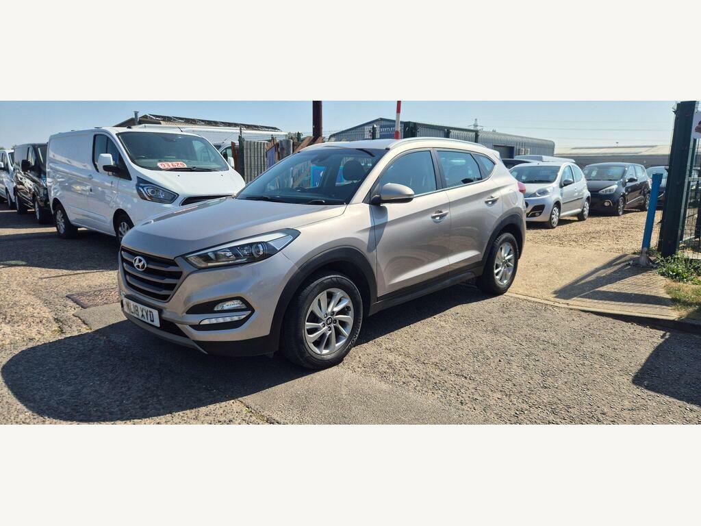 Hyundai Tucson 1.7 Crdi Blue Drive Se Nav Euro 6 S S White #5