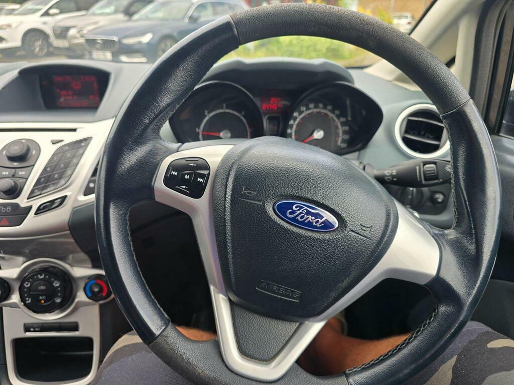 Ford Fiesta 1.2 Edge 59 Bhp White #17