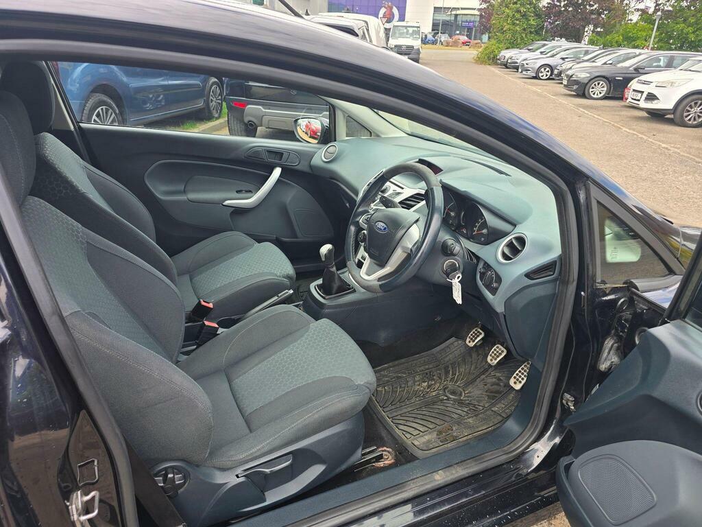 Ford Fiesta 1.2 Edge 59 Bhp White #9