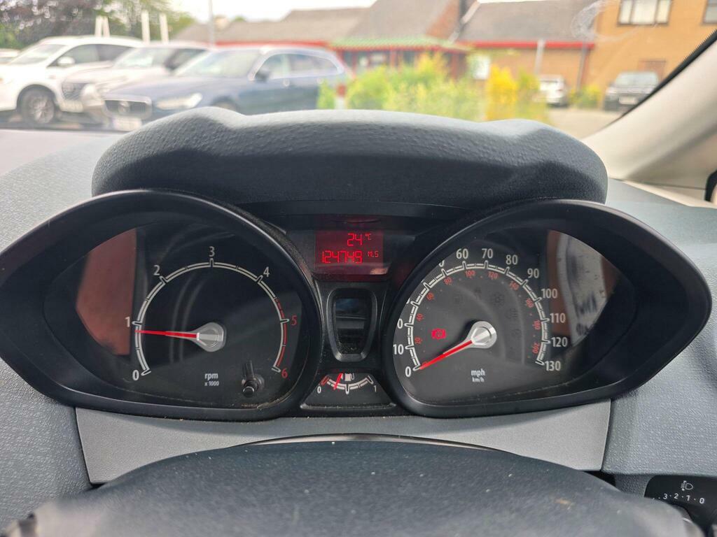 Ford Fiesta 1.2 Edge 59 Bhp White #18