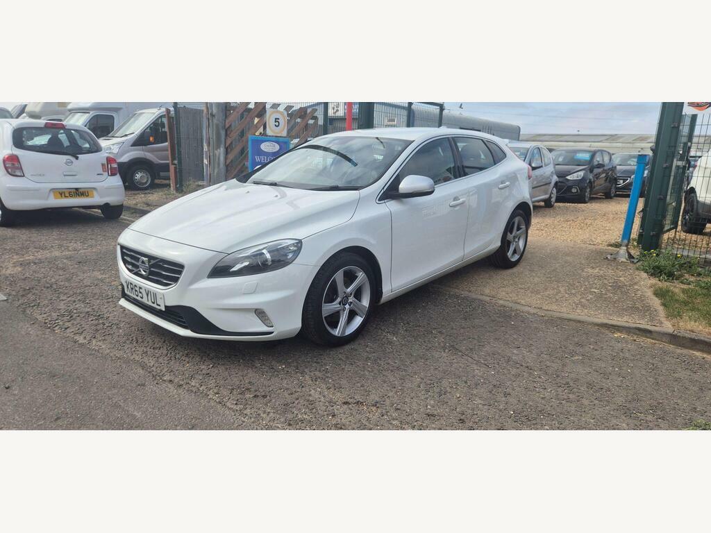 Volvo V40 2.0 D2 R-design Lux Nav Euro 6 S S White #6