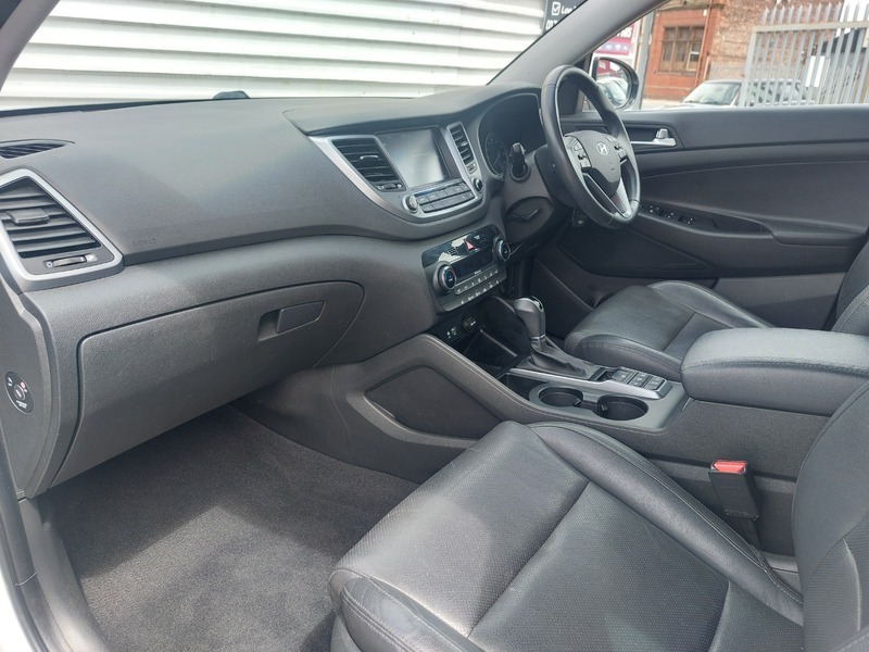 Hyundai Tucson 2.0 Crdi Se Nav 4Wd Euro 6 Red #11