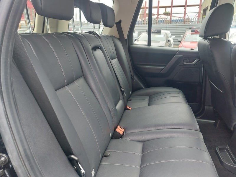 Land Rover Freelander 2.2 Td4 Black And White Suv 4Wd Black #13