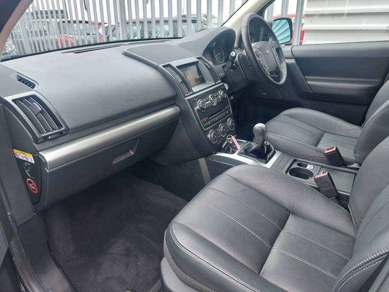 Land Rover Freelander 2.2 Td4 Black And White Suv 4Wd Black #11